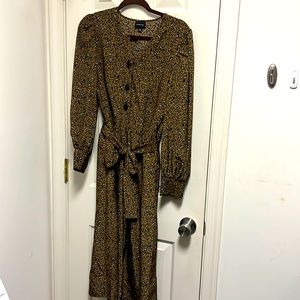 Who what wear: medium long sleeve button up dress